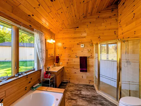 Bath - 2911 White Rd, Au Gres, MI 48703 photo 1 of 5