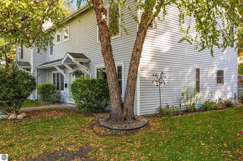711 Lake Ave # 10-C, Traverse City, MI 49684