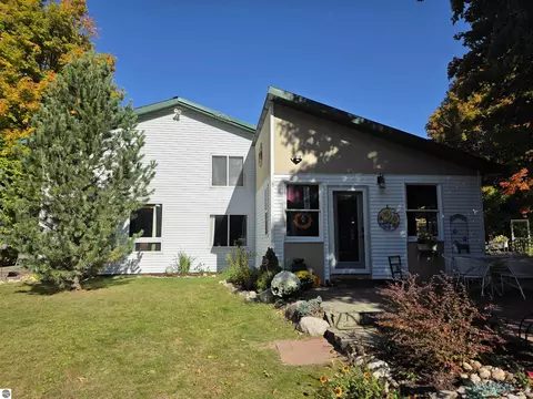 11443 Tope Ln, Mancelona, MI 49659