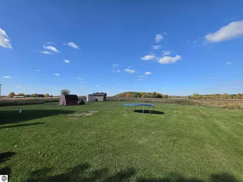 Exterior - 9201 E Jerseyville St, Shepherd, MI 48883 photo 6 of 8
