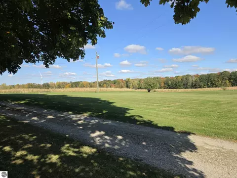 Exterior - 9201 E Jerseyville St, Shepherd, MI 48883 photo 8 of 8