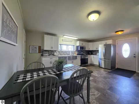 Kitchen - 9201 E Jerseyville St, Shepherd, MI 48883 photo 3 of 3