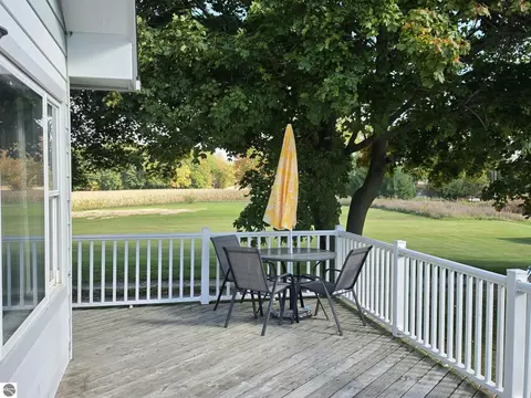 Exterior - 9201 E Jerseyville St, Shepherd, MI 48883 photo 2 of 8