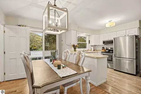 324 Fairlane Dr, Traverse City, MI 49684