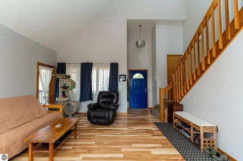 Entry Way - 9355 W Blanchard Rd, Blanchard, MI 49310 photo 1 of 2