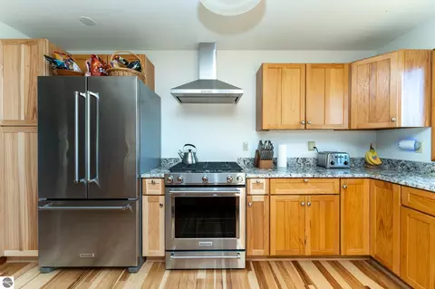 Kitchen - 9355 W Blanchard Rd, Blanchard, MI 49310 photo 3 of 7
