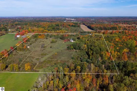 View/Area - 9355 W Blanchard Rd, Blanchard, MI 49310 photo 2 of 6