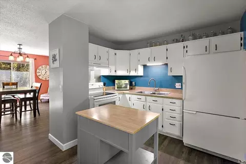Kitchen - 5331 Moore Rd, Williamsburg, MI 49690 photo 1 of 4