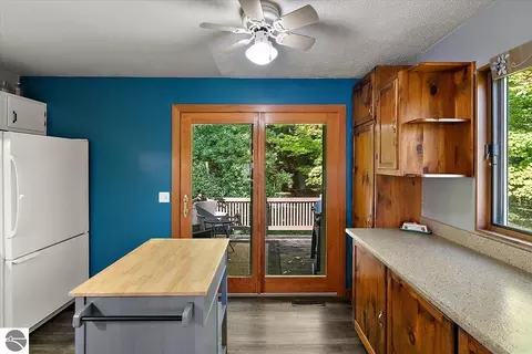 Kitchen - 5331 Moore Rd, Williamsburg, MI 49690 photo 4 of 4