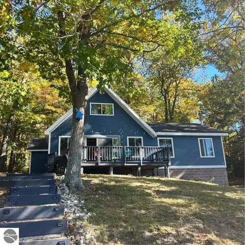 5500 Seneca Trl, Gaylord, MI 49735