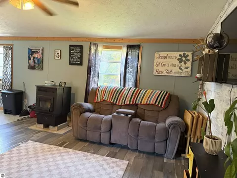 9899 E 18 12 Rd, Manton, MI 49663 photo 6