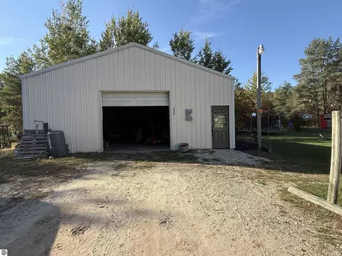9899 E 18 12 Rd, Manton, MI 49663 photo 22