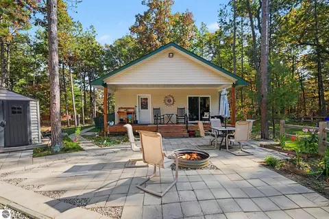 7719 Jose Lake Dr, South Branch, MI 48761