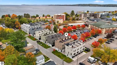124 Gillis St # 7, Traverse City, MI 49684