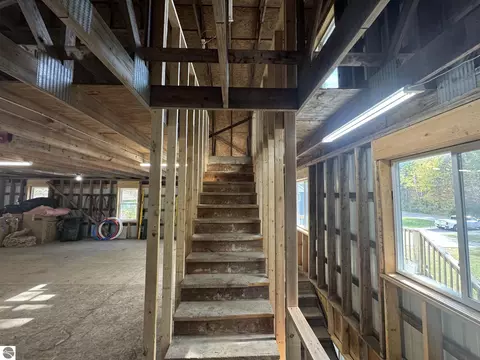 Entry Way - 4120 Clendening Rd, Gladwin, MI 48624 photo 4 of 5