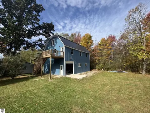 Exterior - 4120 Clendening Rd, Gladwin, MI 48624 photo 9 of 12
