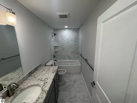 Bath - 4120 Clendening Rd, Gladwin, MI 48624 photo 2 of 4