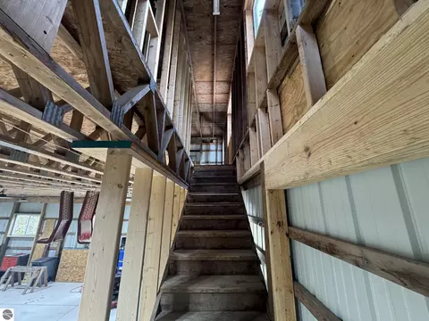 Entry Way - 4120 Clendening Rd, Gladwin, MI 48624 photo 5 of 5