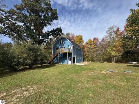 Exterior - 4120 Clendening Rd, Gladwin, MI 48624 photo 6 of 12