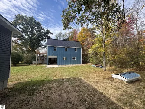 Exterior - 4120 Clendening Rd, Gladwin, MI 48624 photo 10 of 12