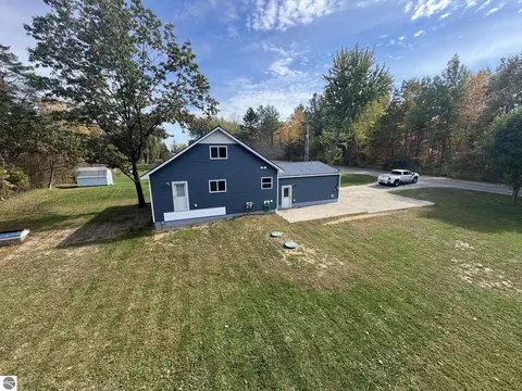 Exterior - 4120 Clendening Rd, Gladwin, MI 48624 photo 3 of 12