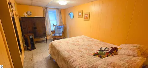 Bedroom - 5394 E 14th St, Au Gres, MI 48703 photo 2 of 4