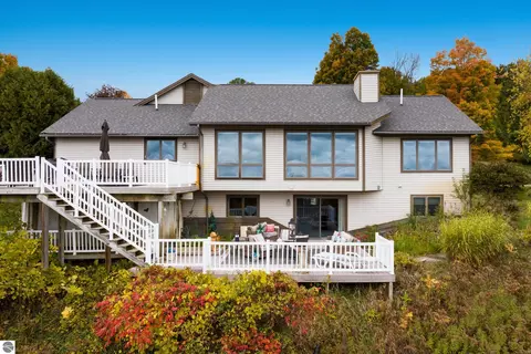 5200 Anna Dr, Traverse City, MI 49684
