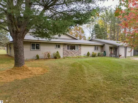 7884 N St Helen Rd, Saint Helen, MI 48656