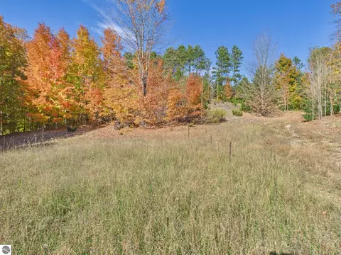 3024 E Traverse Hwy, Traverse City, MI 49684