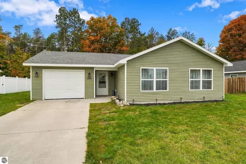 2020 Woodside Trail Ct, Traverse City, MI 49685