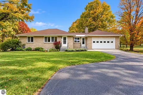 8730 N Long Lake Rd, Traverse City, MI 49685