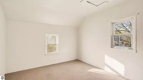 Bedroom - 202 Union St, Ithaca, MI 48847 photo 5 of 8