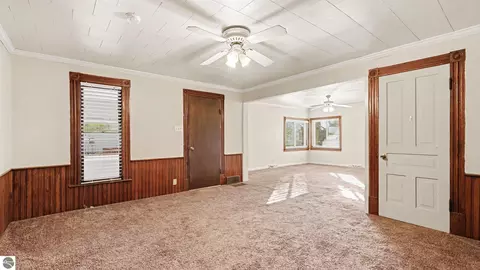 Living - 202 Union St, Ithaca, MI 48847 photo 3 of 4