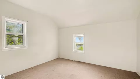 Bedroom - 202 Union St, Ithaca, MI 48847 photo 3 of 8