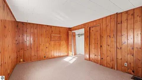 Bedroom - 202 Union St, Ithaca, MI 48847 photo 6 of 8