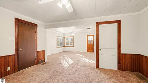 Living - 202 Union St, Ithaca, MI 48847 photo 1 of 4