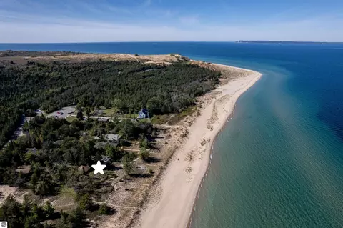 8726 W Sleeping Bear Rd, Glen Arbor, MI 49636