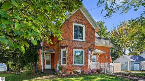 Exterior - 520 N Jeffery Ave, Ithaca, MI 48847 photo 2 of 4