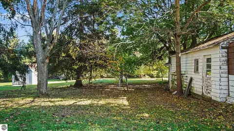 Exterior - 520 N Jeffery Ave, Ithaca, MI 48847 photo 4 of 4