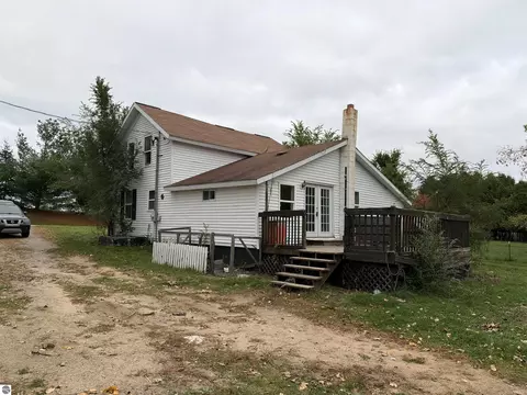 Exterior - 1601 Taft Rd, Remus, MI 49340 photo 2 of 5