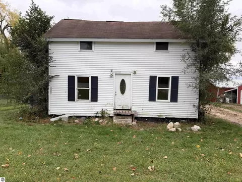 1601 Taft Rd, Remus, MI 49340