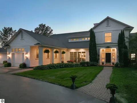 12335 Center Rd, Traverse City, MI 49686