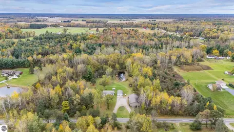 View/Area - 1568 E Hull Rd, Hope, MI 48628 photo 7 of 8