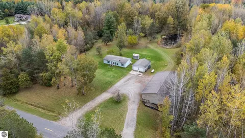 View/Area - 1568 E Hull Rd, Hope, MI 48628 photo 4 of 8