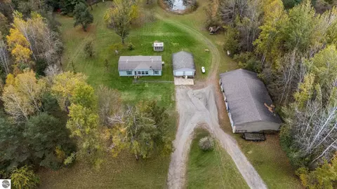 View/Area - 1568 E Hull Rd, Hope, MI 48628 photo 1 of 8