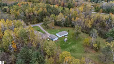 View/Area - 1568 E Hull Rd, Hope, MI 48628 photo 3 of 8