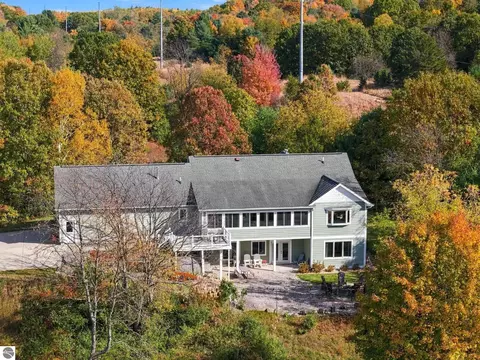 3444 Prouty Rd, Traverse City, MI 49686
