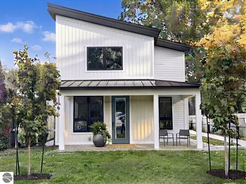 1027 Fern St # A, Traverse City, MI 49686