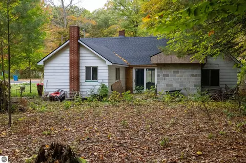Exterior - 8181 Deadstream Rd, Honor, MI 49640 photo 2 of 5