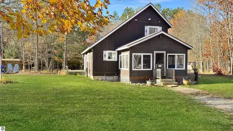 6090 E Johnson Rd, Lake City, MI 49651